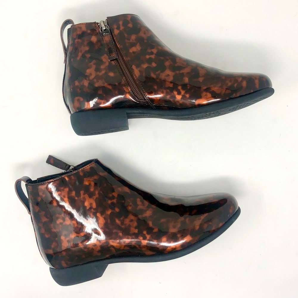 NWOT Tortoise Shell Aerosoles Spencer Booties